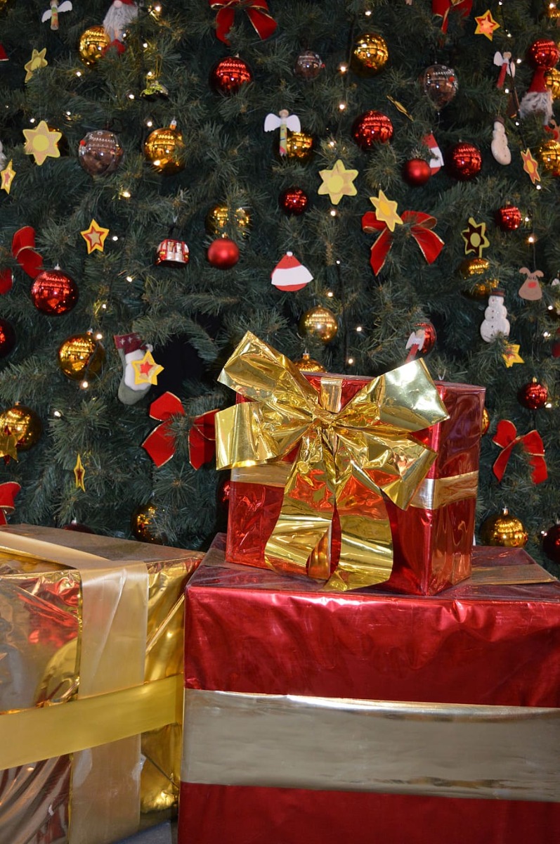 Kerstboom met cadeautjes